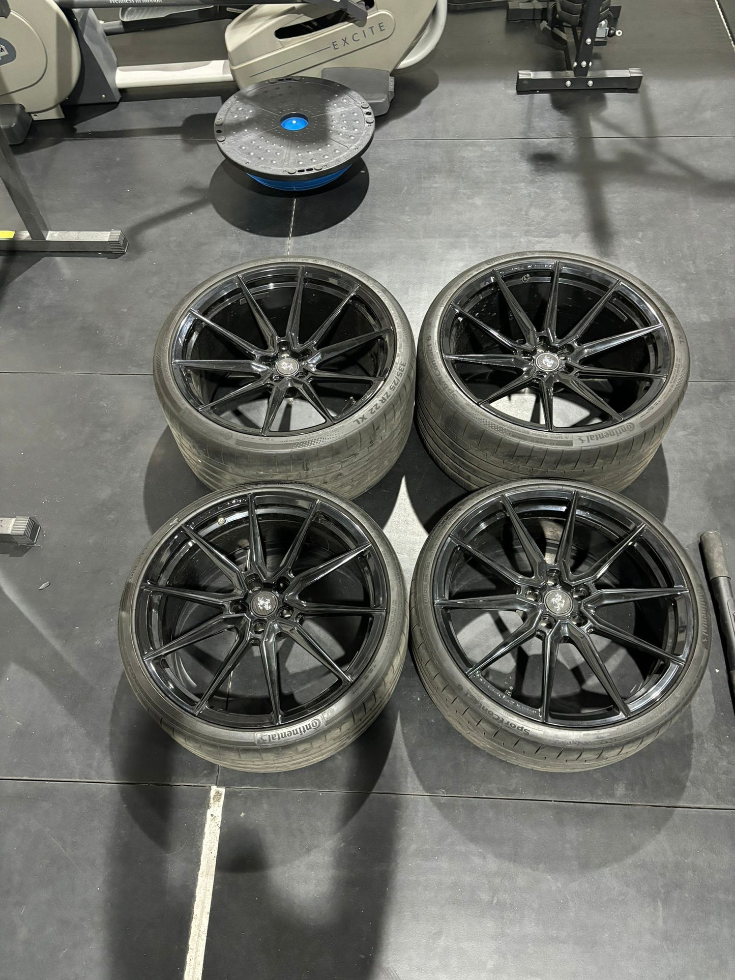 21/22” VOSSEN FORGED SERIES EVO 2 ALLOY WHEELS CONTINENTAL TYRES FERRARI F8