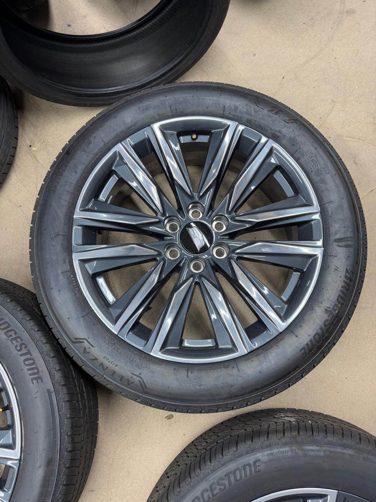 4 x Genuine Cadillac Escalade Alloys 22" Great Condition with Bridgestone Tyres