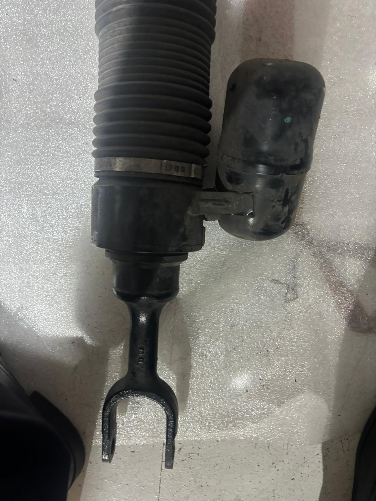 Bentley Continental GT Air Springs 3W8616039E Used