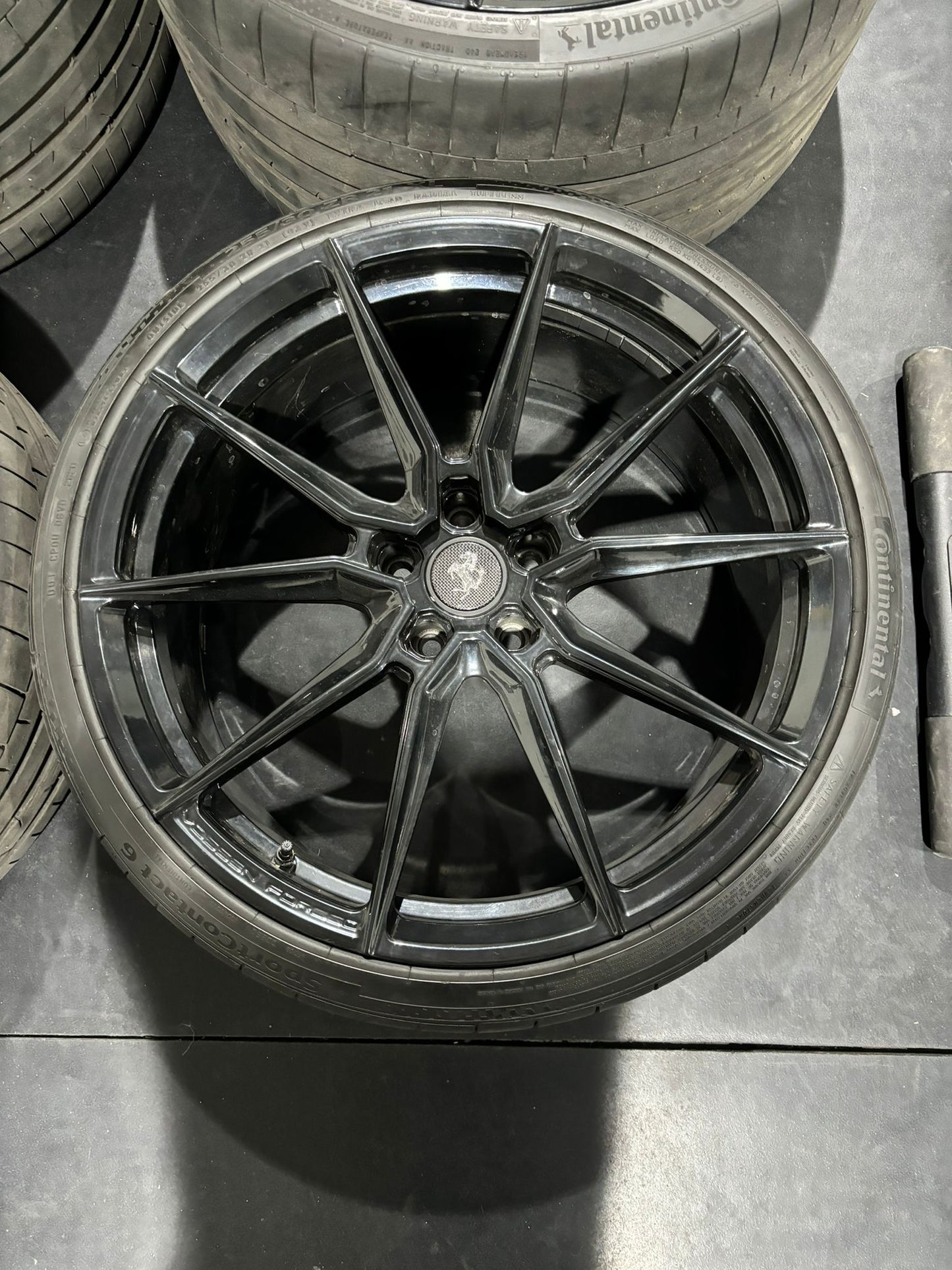 21/22” VOSSEN FORGED SERIES EVO 2 ALLOY WHEELS CONTINENTAL TYRES FERRARI F8