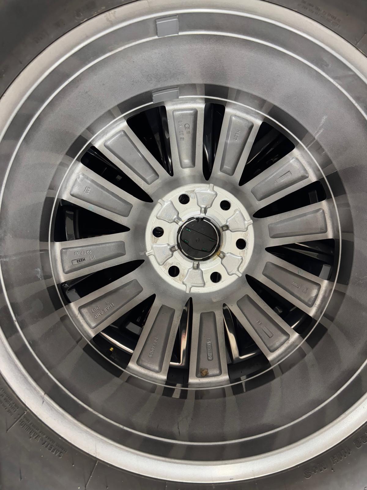 4 x Genuine Cadillac Escalade Alloys 22" Great Condition with Bridgestone Tyres